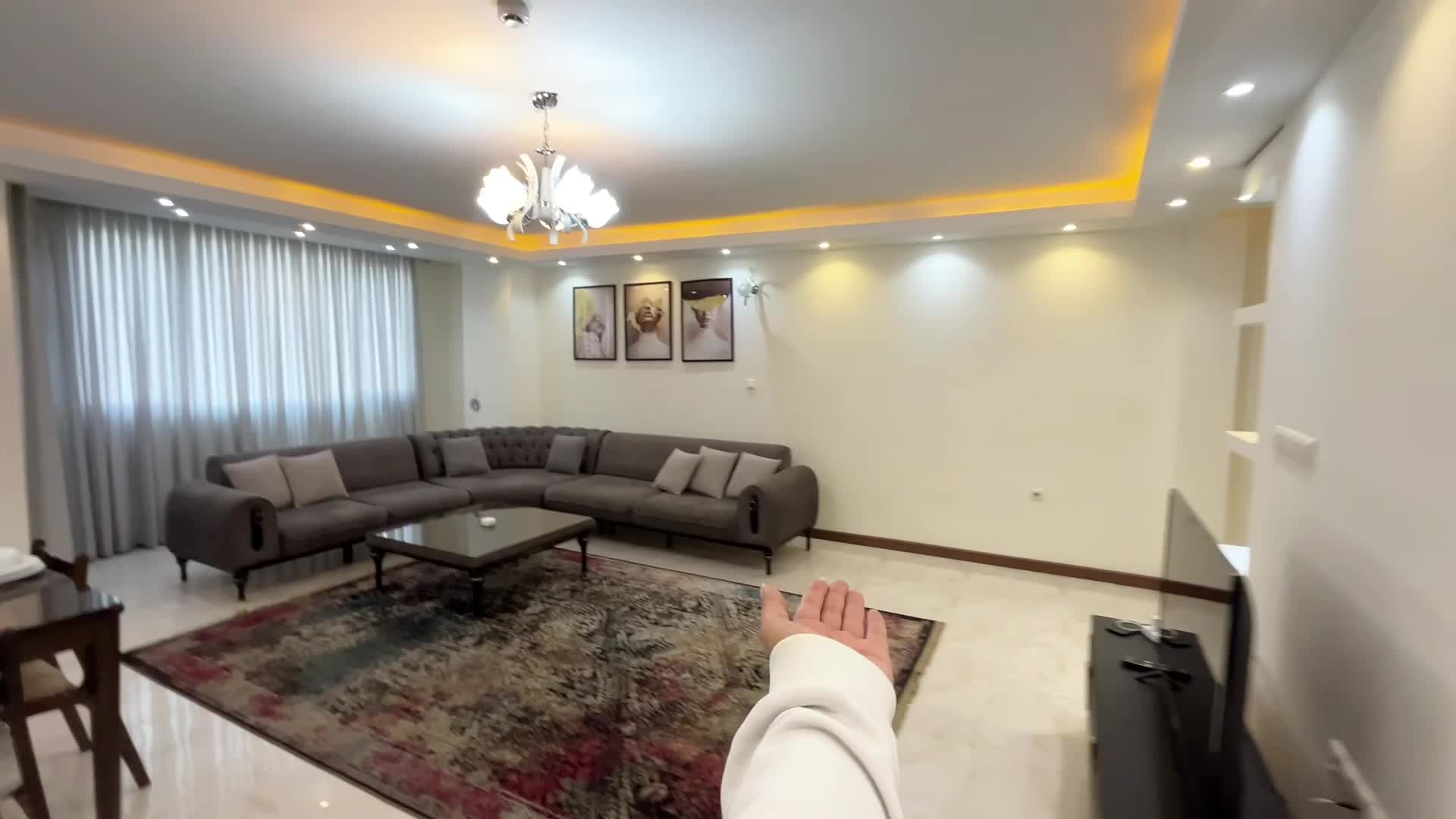 اجاره واحد مبله لوکس واقع در اطلسی|اجارهٔ کوتاه‌مدت آپارتمان و سوئیت|شیراز, باغ تخت|دیوار