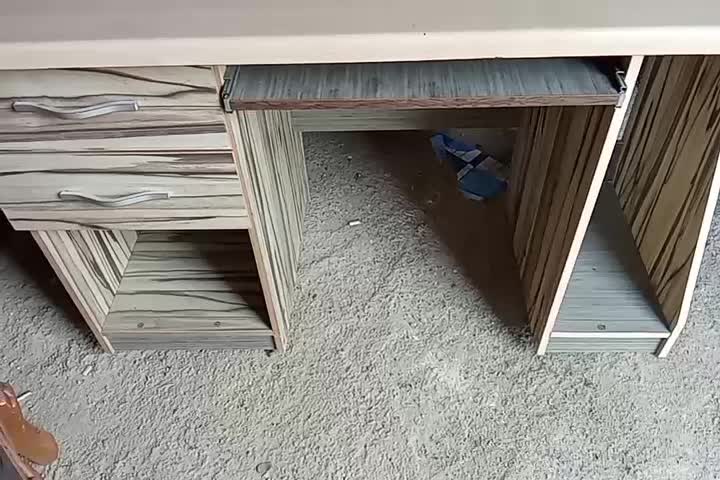 میزتحریر در حد نو با ابعاد|میز تحریر و کامپیوتر|خمینی‌شهر, |دیوار