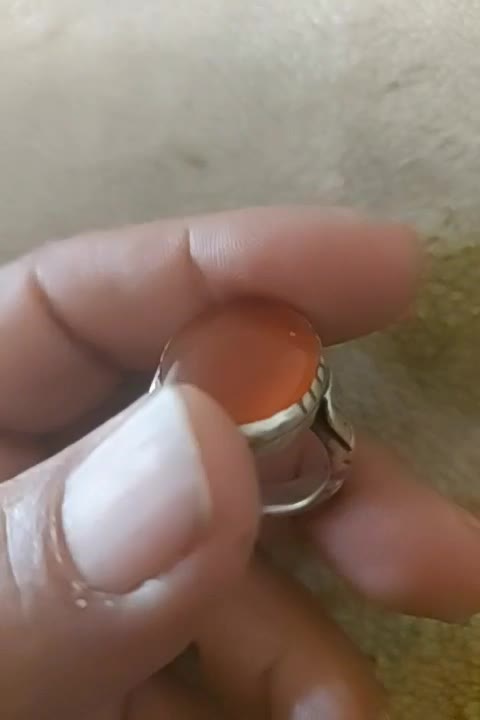 عقیق  کهنه از مهره قدیمی تراش شده|جواهرات|سرعین, |دیوار