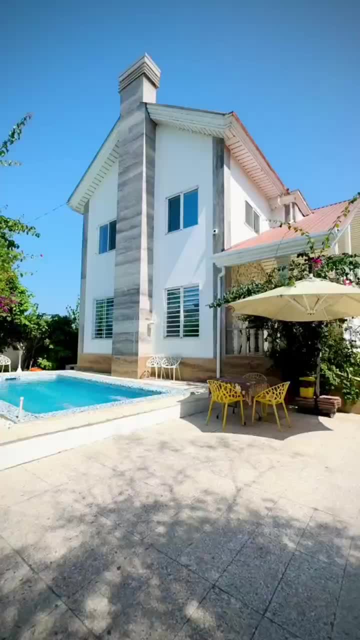 ویلای ۴۰۰ متری با استخر خیلی گرم|اجارهٔ کوتاهمدت ویلا و باغ|نوشهر, |دیوار