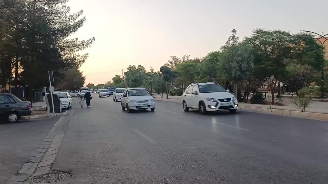 مغازه ۲۰متر ۳۰ متر اخر خیابان کاوه شهرک ولیعصر|اجارهٔ مغازه و غرفه|اصفهان, شهرک ولیعصر|دیوار