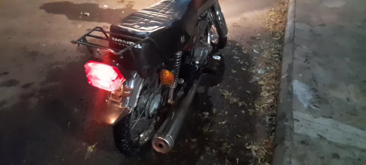 هندا ۱۵۰ پنج دنده استارتی|موتورسیکلت|اشتهارد, |دیوار