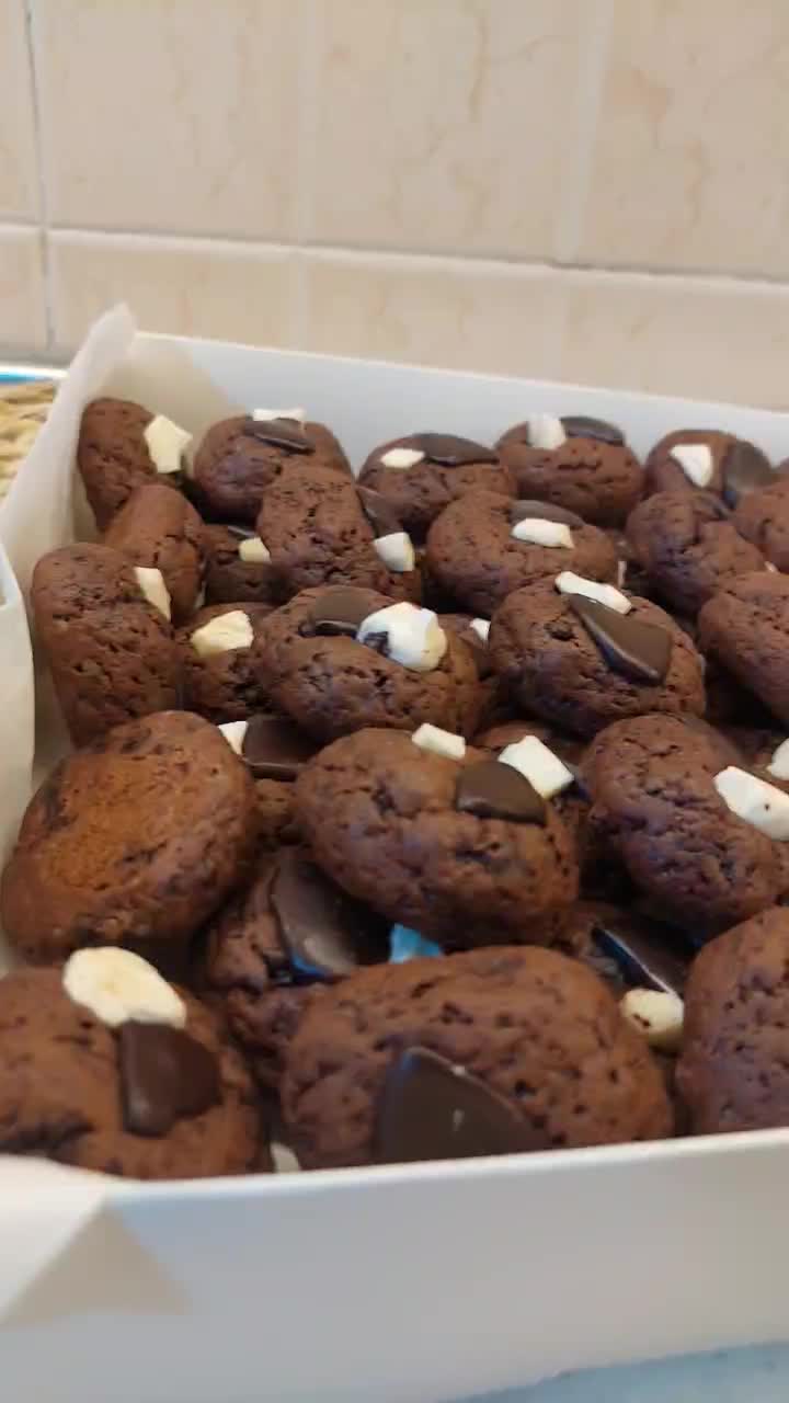 کیک شیرینی خانگی کوکیتو پخت روز تضمینی|خدمات پذیرایی، مراسم|تهران, شهرک گلها (تهرانسر)|دیوار