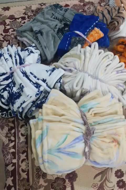 رو بالشتی|رختخواب، بالش، پتو|بندر گناوه, |دیوار