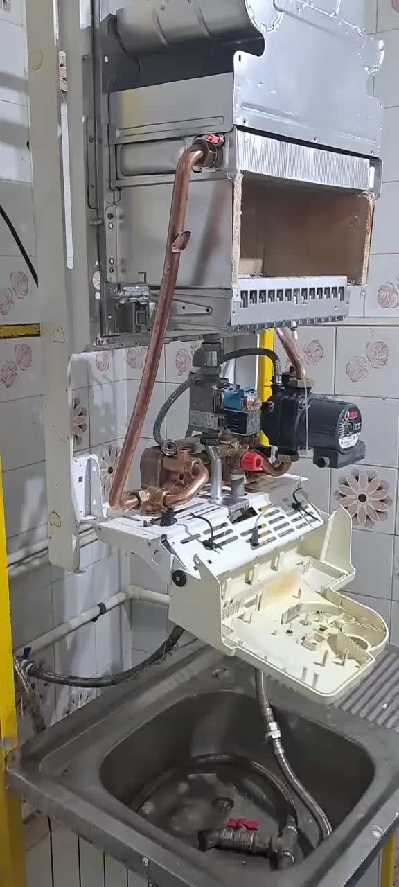 ناب سرویس تعمیرکار سرویسکارپکیج آبگرمکن و لباسشویی|خدمات پیشه و مهارت|شیراز, رحمت‌آباد|دیوار