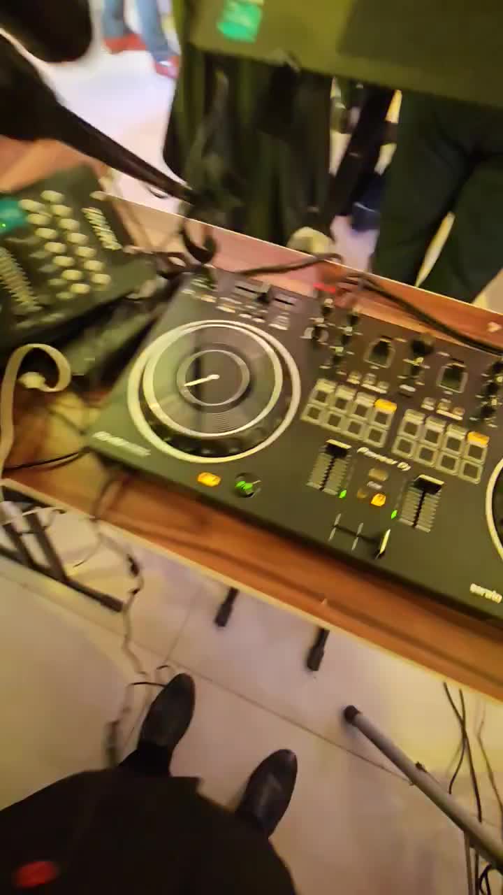 دیجی حرفه ایی لایو‌ ریمیکس|خدمات پذیرایی، مراسم|اهواز, زیتون کارمندی|دیوار