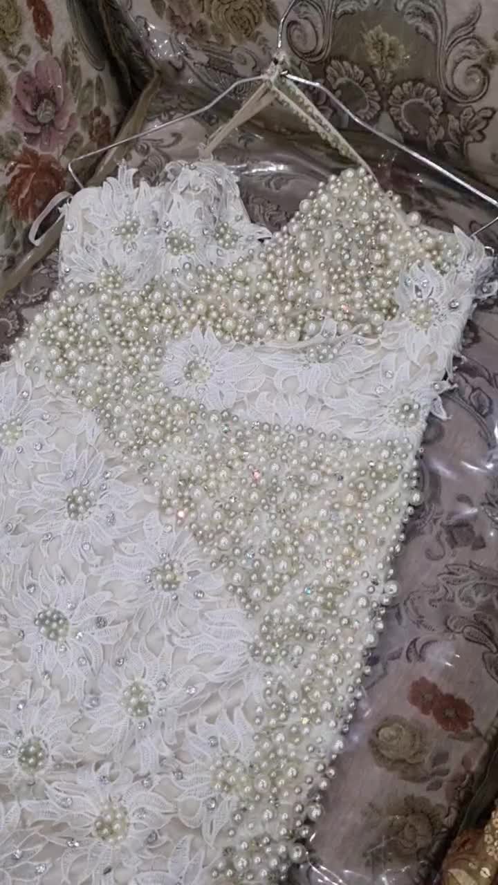 لباس سفید مناسب مراسم عقد و عروسی|لباس|اندیشه, اندیشه فاز ۱|دیوار