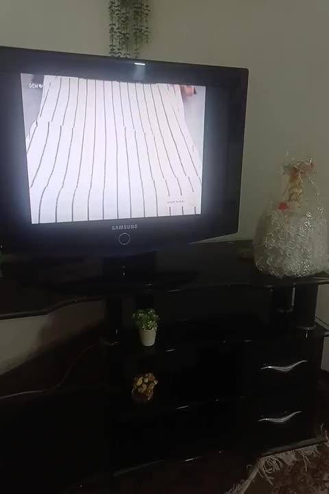 تلوزیون ۳۲اینچ سالم ودرحال کار|تلویزیون و پروژکتور|هشتگرد, شهرک مهستان ۱|دیوار