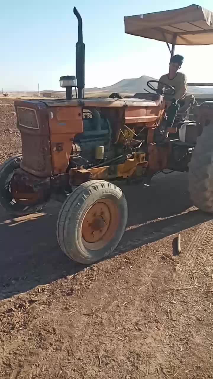 تراکتور رومانی مدل ۵۰ همه چی سالم|خودرو سنگین|بزینه رود, |دیوار