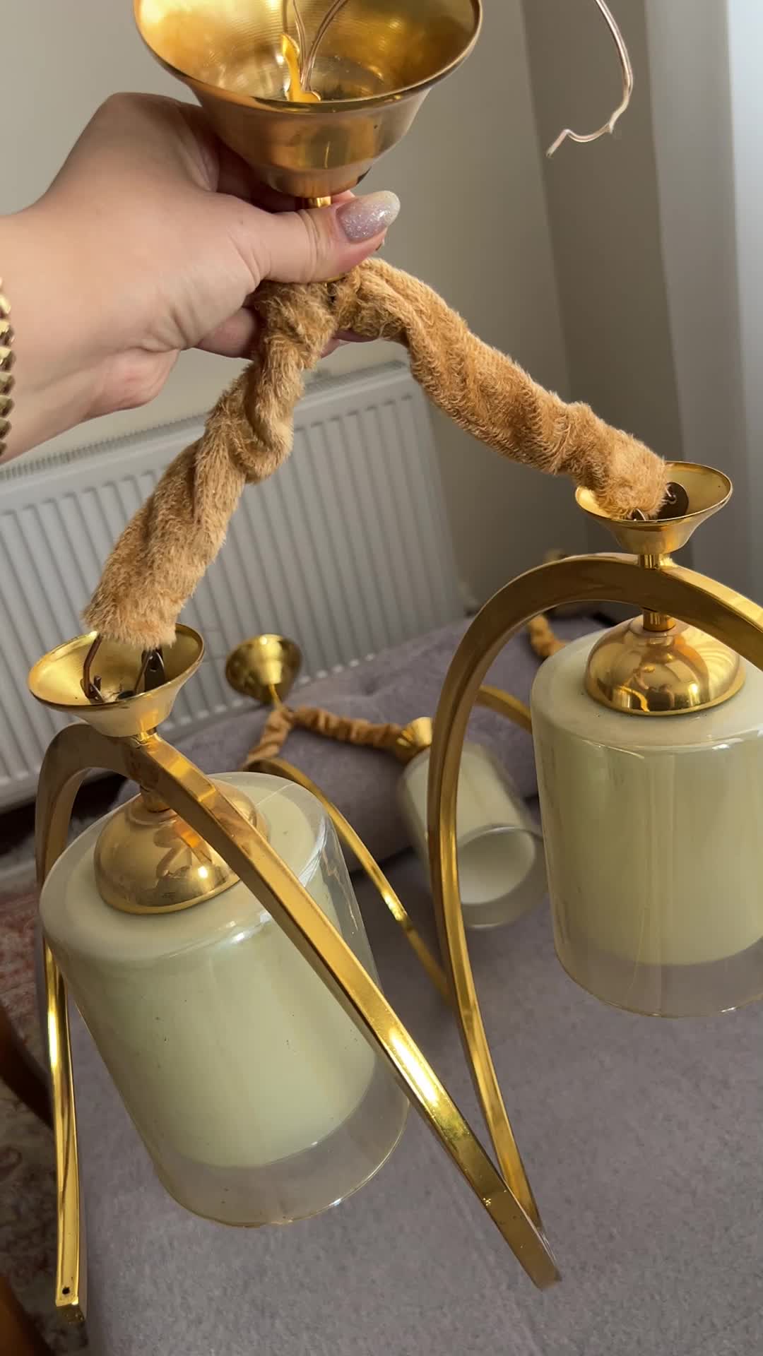 لوستر|لوستر و چراغ آویز|هشتگرد, شهرک بعثت|دیوار