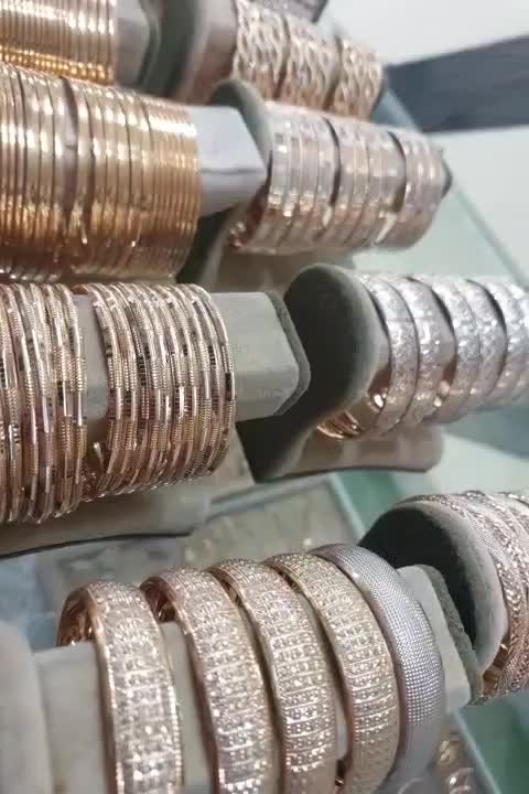 النگو طلا نو مثله دست دوم بخر|جواهرات|آران و بیدگل, |دیوار