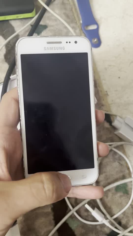 گوشی سامسونگ galaxy j2 با اندروید ۱۰|موبایل|تهران, درختی|دیوار