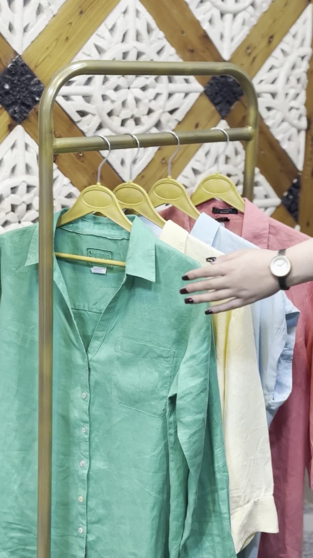 شومیز|لباس|آستانه اشرفیه, |دیوار