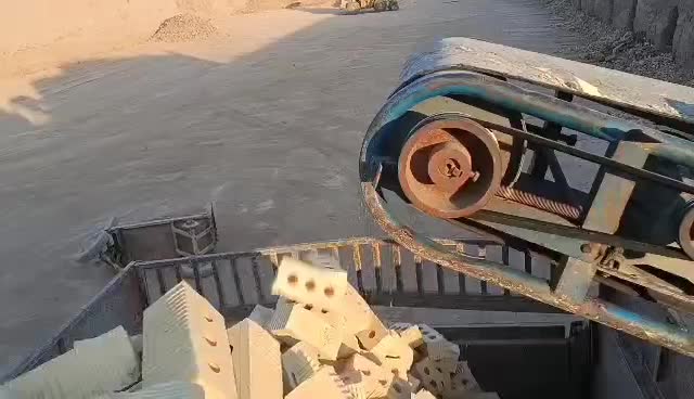 فروش آجر سه گل .گری.سفال درجه یک|مصالح و تجهیزات ساختمان|مرودشت, کوشک|دیوار