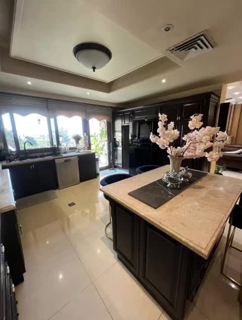 فروش آپارتمان/هروی لوکیشن اصیل/۲پارکینگ سندی|فروش آپارتمان|تهران, هروی|دیوار