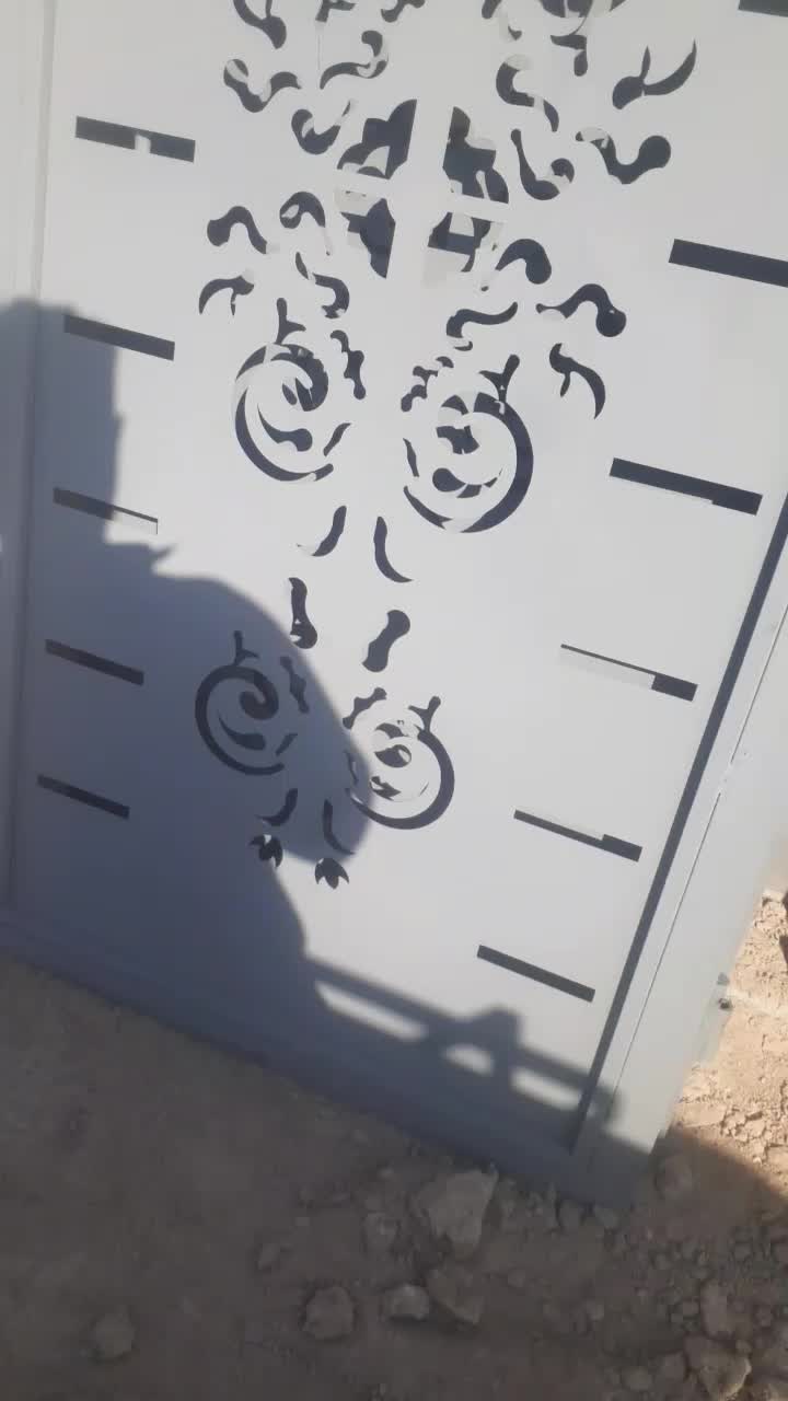 جوشکاری وساخت دربهای آهنی ماشین رو ونفر رو|خدمات پیشه و مهارت|سلفچگان, |دیوار