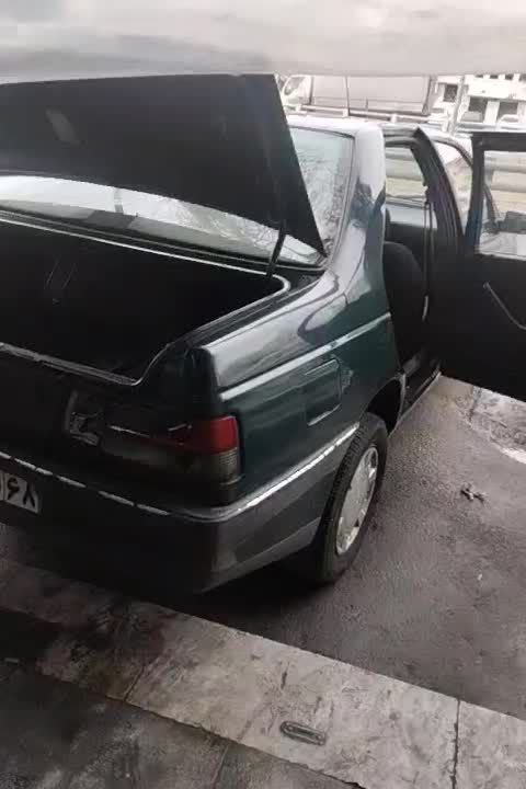 اردی ۸۳تصادفی|خودرو سواری و وانت|کرج, حسین‌آباد|دیوار