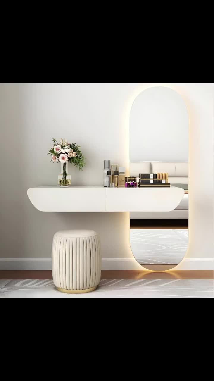 آینه لایونو|آینه|بوکان, |دیوار