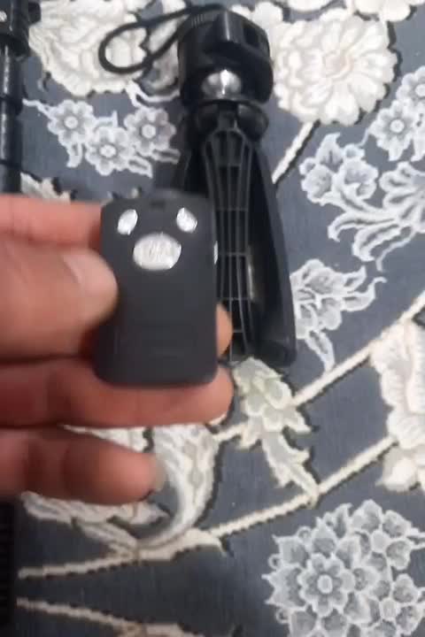 دسته سلفی|دوربین عکاسی و فیلم‌برداری|فردیس, شهرک ۱۱۰|دیوار