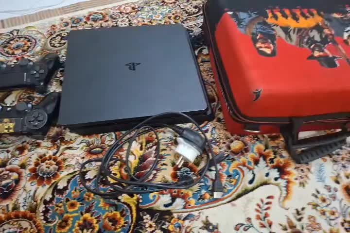 فروش ps4همراه با دو دسته|کنسول، بازی ویدئویی و آنلاین|بندرعباس, |دیوار