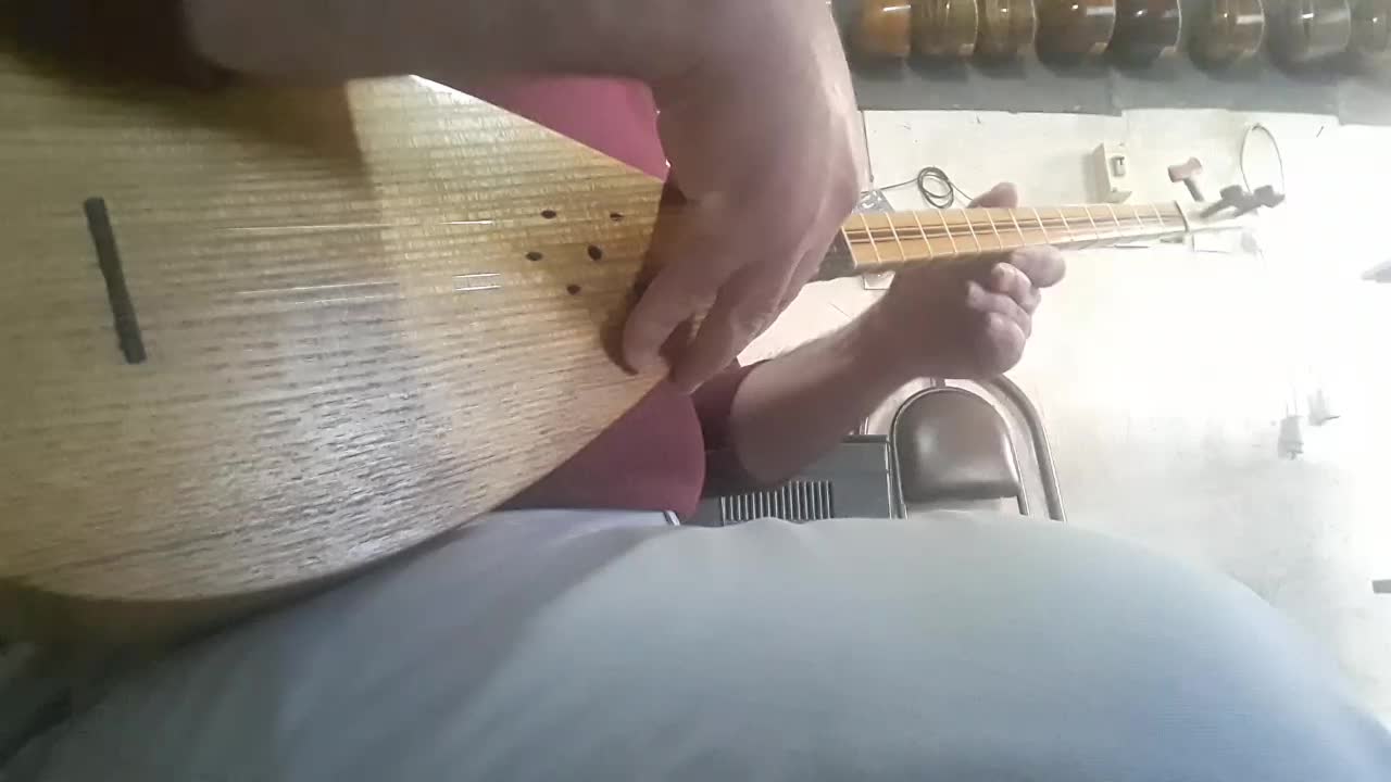 تنبور|سازهای سنتی|همدان, |دیوار