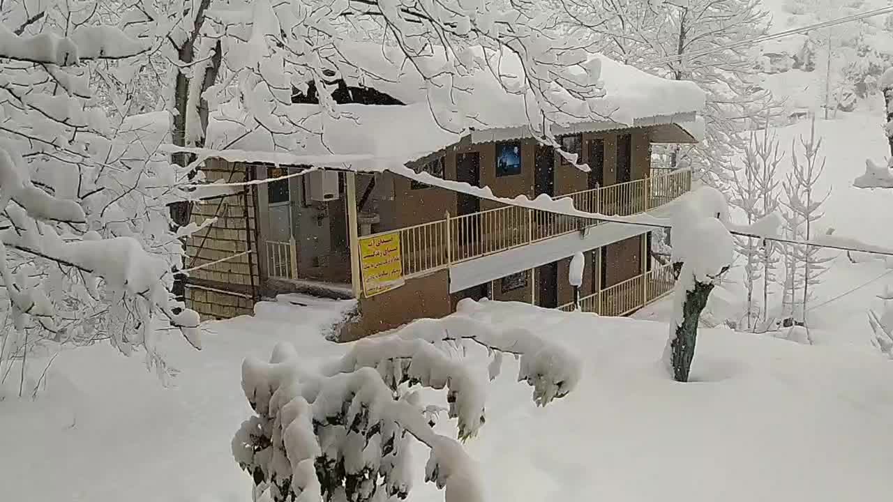 اقامتگاه بومگردی رودخانه کوهستان|اجارهٔ کوتاه‌مدت ویلا و باغ|توتکابن, |دیوار