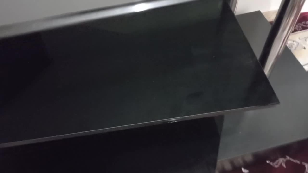 معاوضه میزتلویزیون متحرک چرخدار سالم بابرنج محلی|میز تلویزیون|رشت, حمیدیان|دیوار