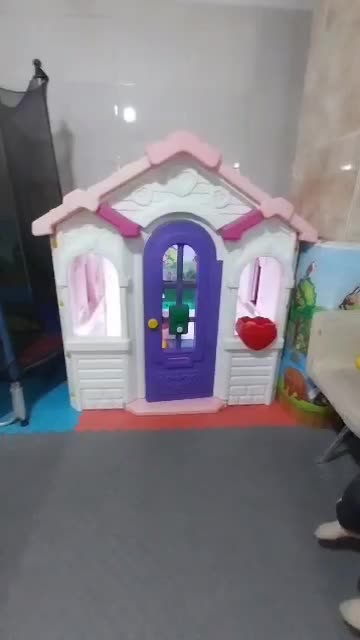 کلبه باربری و ترامپولین|اسباب‌‌بازی|کرج, حیدرآباد|دیوار