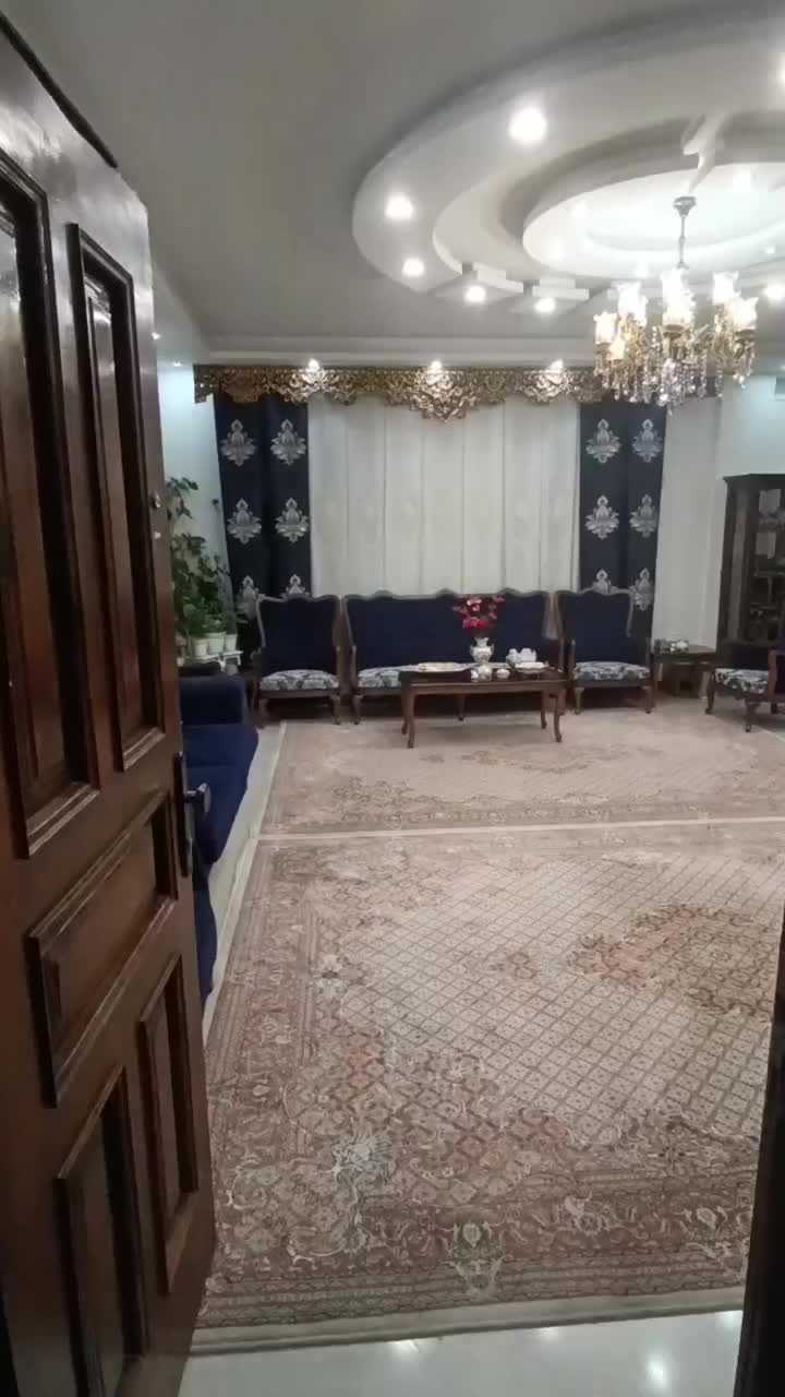 واحد 112متری خوش نقشه طبقه اول (تازه بازسازی شده)|فروش آپارتمان|کرج, شهرک ظفر|دیوار