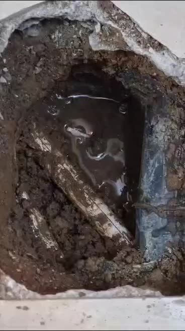 نشت یابی تشخیص نقطه زن چکه نم رطوبت لوله بازکنی|خدمات پیشه و مهارت|زنجان, |دیوار