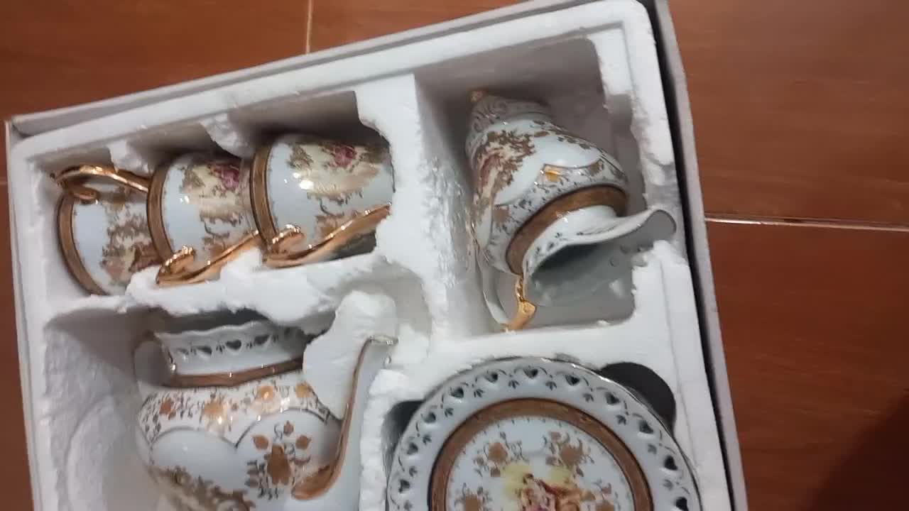 سرویس صبحانه خوری آنتیک نونو با باکارتن|ظروف سرو و پذیرایی|چالوس, |دیوار