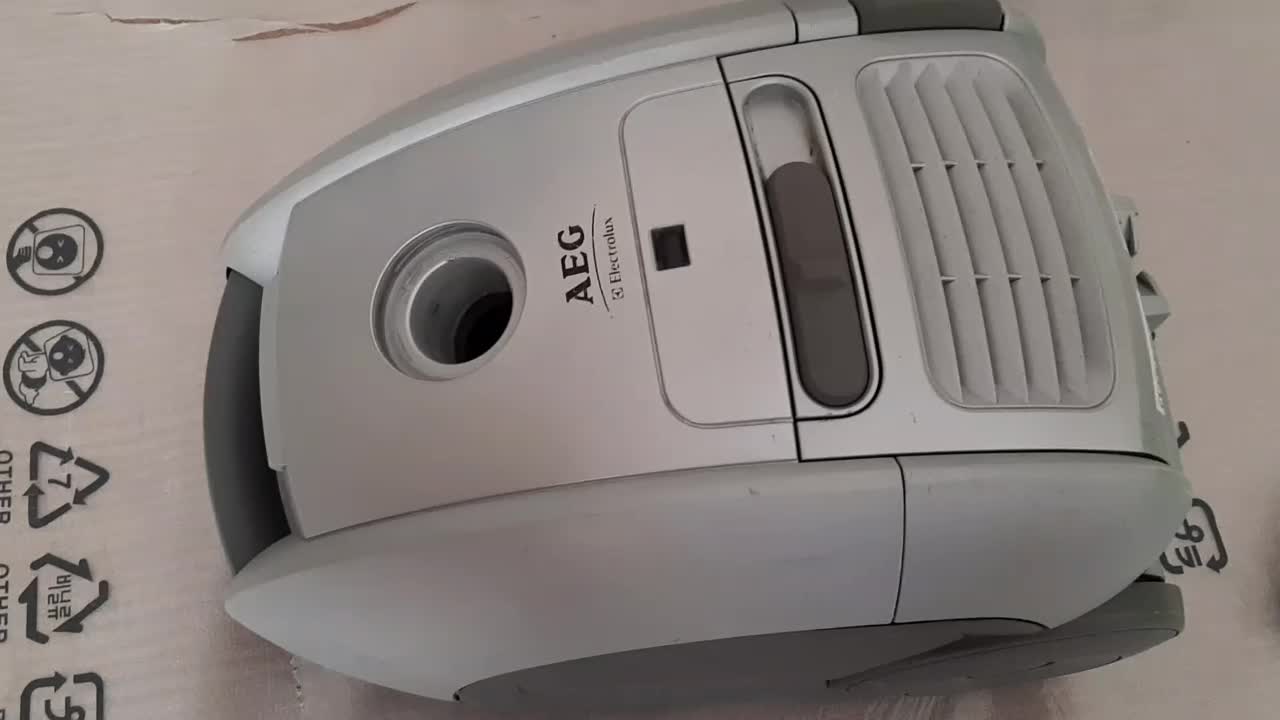 **جارو برقی AEG اصل آلمان2000وات  **|جاروبرقی، جارو شارژی، بخارشو|اصفهان, شهرک کاوه|دیوار