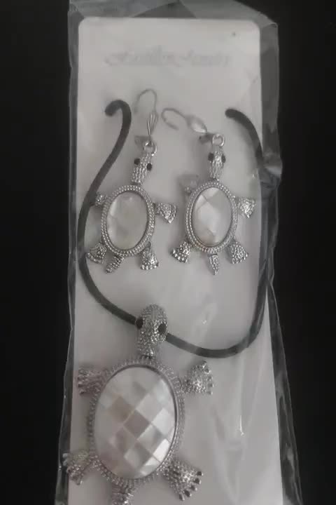 نیم ست گردنبند و گوشواره صدفی|بدلیجات|شیراز, شهرک برق|دیوار