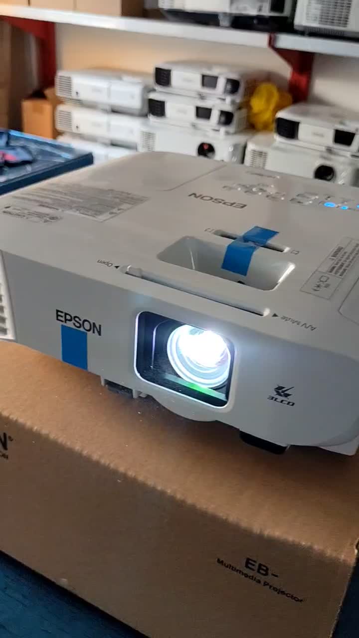 ویدیو پروژکتور های سینمایی مناسب فضای روشن|تلویزیون و پروژکتور|تهران, جمال‌زاده|دیوار