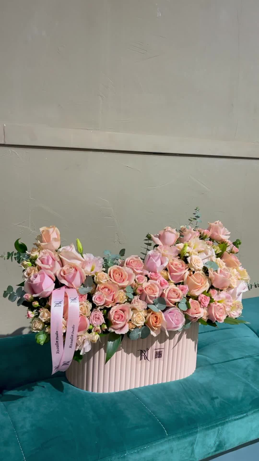 گلفروشی و اجرای تمامی مدل ها و تم های رنگی|خدمات پذیرایی، مراسم|اراک, |دیوار