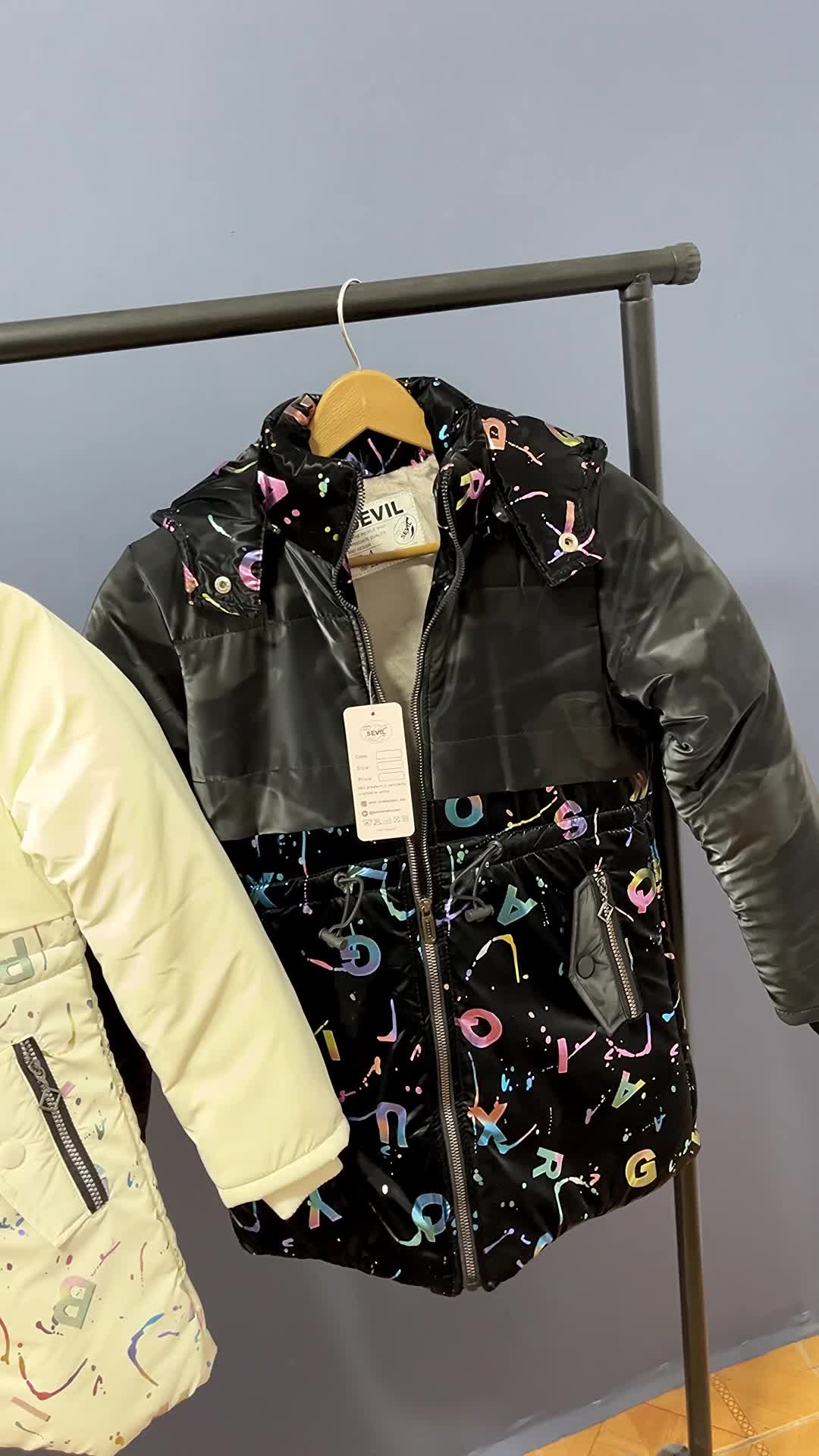 کاپشن سیلیکوتی ضدآب دخترانه|کفش و لباس بچه|هشترود, |دیوار