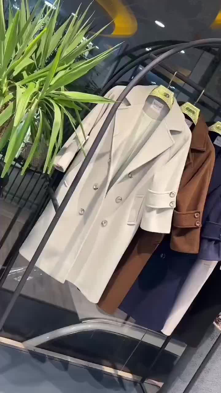 پالتو فوتر و بارونی و شلوار کبریتی ...|لباس|مشهد, امیر المومنین|دیوار