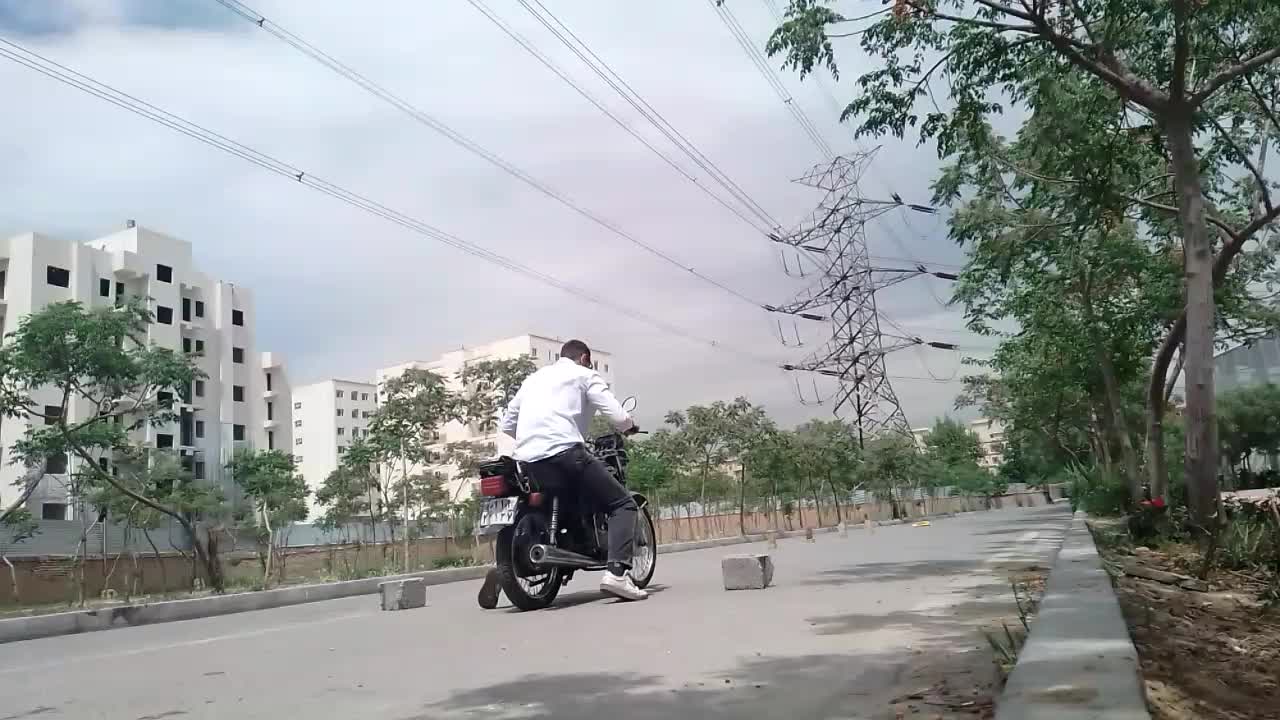 آموزش موتورسواری حرفه ای با موتور دنده ای هوندا|خدمات آموزشی|تهران, شهرک ولیعصر جنوبی|دیوار