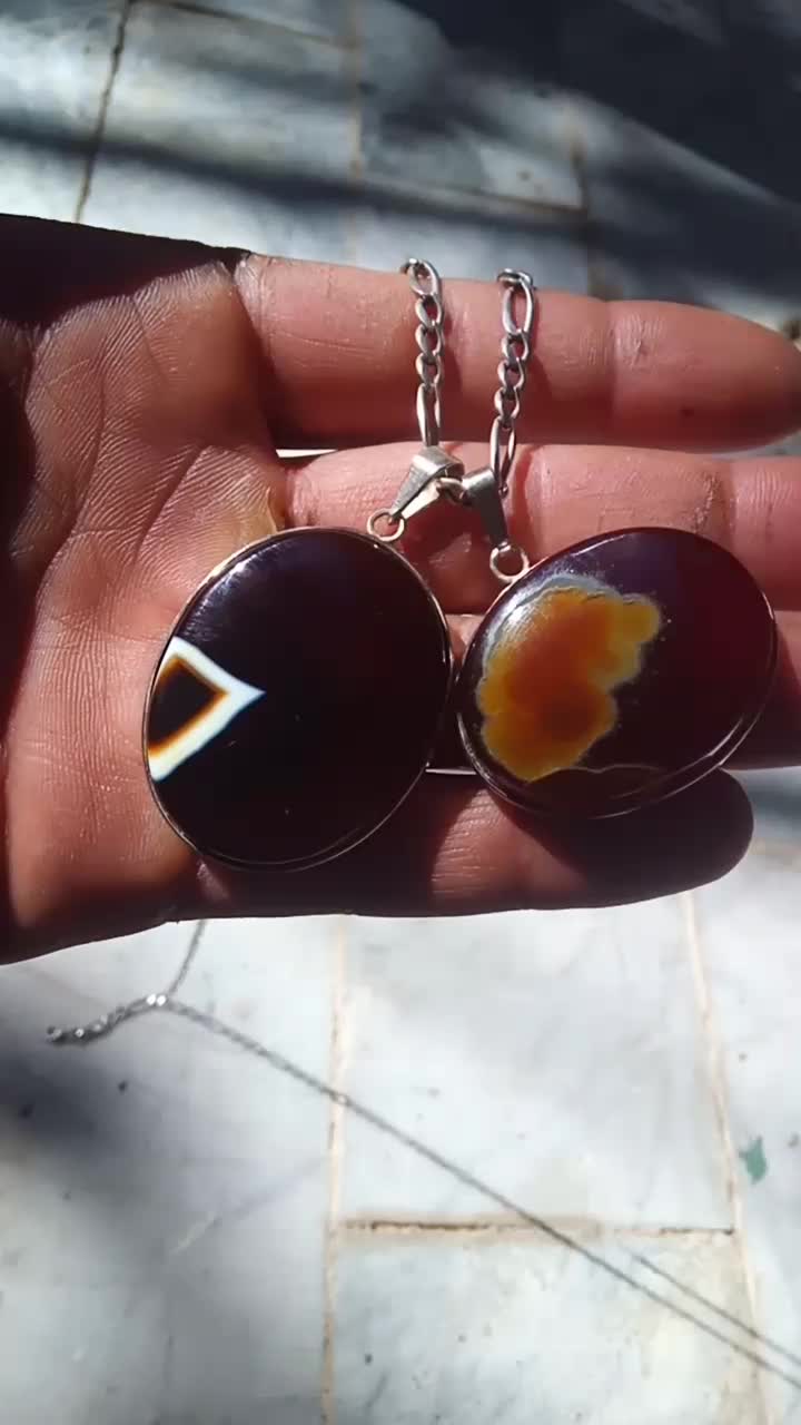 اویز نقره عقیق سرخ|جواهرات|رباط‌کریم, رباط‌کریم|دیوار