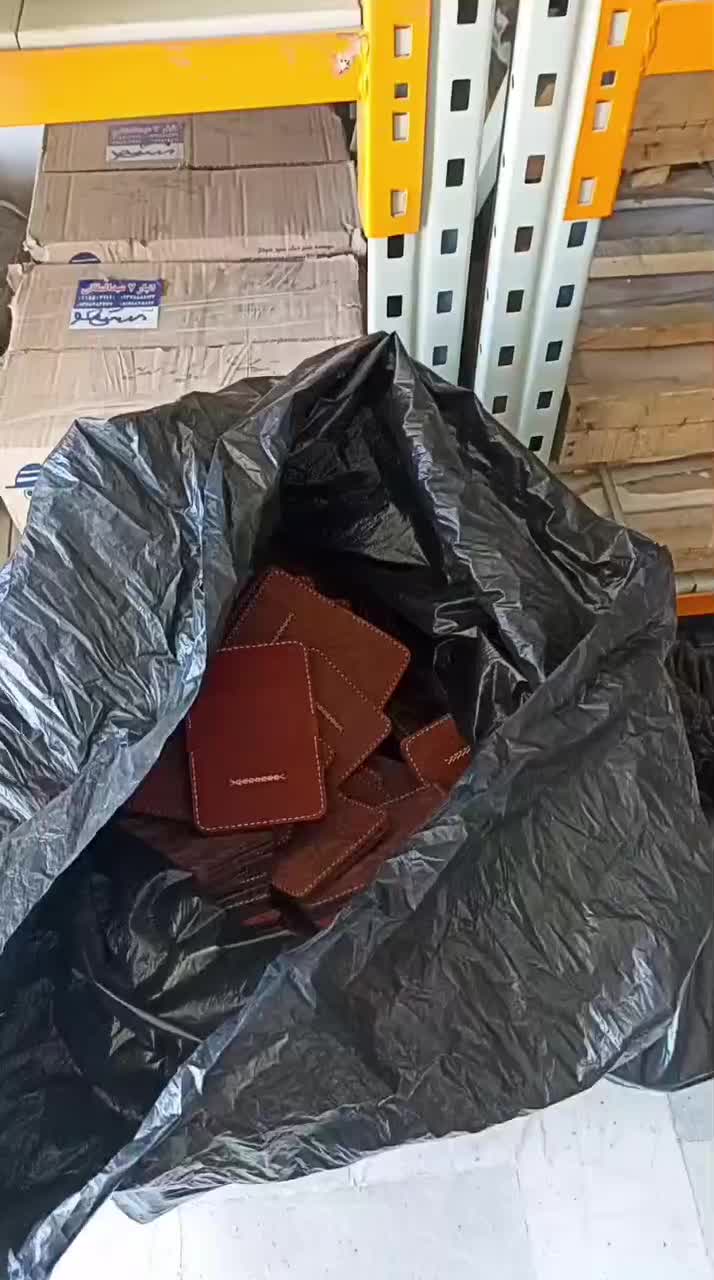 تولید محصولات چرم طبیعی دستدوز|کیف، کفش، کمربند|مشهد, عامل|دیوار