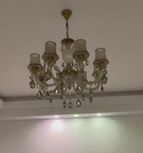 لوستر ۸ شاخه|لوستر و چراغ آویز|تهران, سوهانک|دیوار