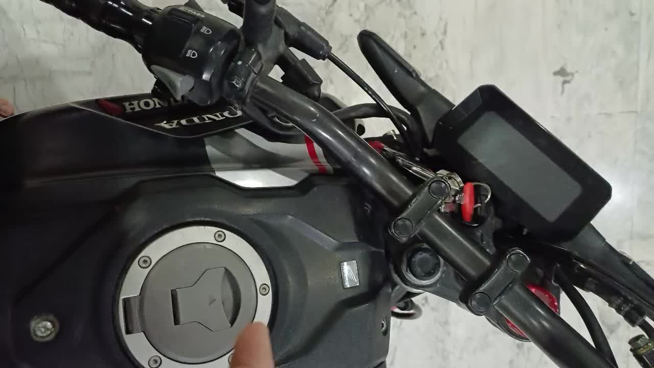 cb150 r هوندا ژاپن اصل|موتورسیکلت|تهران, چهارصد دستگاه|دیوار