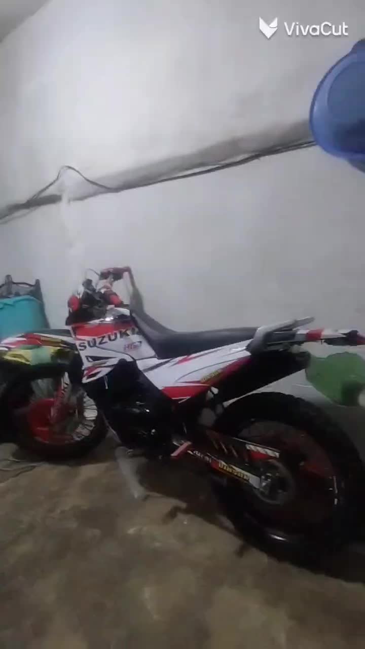 تریل به پر روان|موتورسیکلت|یاسوج, |دیوار