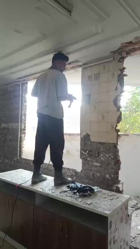 خدمات تخریب و جمع آوری نوخاله ساختمانی|خدمات پیشه و مهارت|رشت, گلسار|دیوار