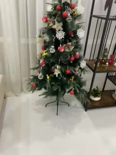 درخت کریسمس در حد نو با تمام لوازم|گل مصنوعی|مشهد, صیاد شیرازی|دیوار