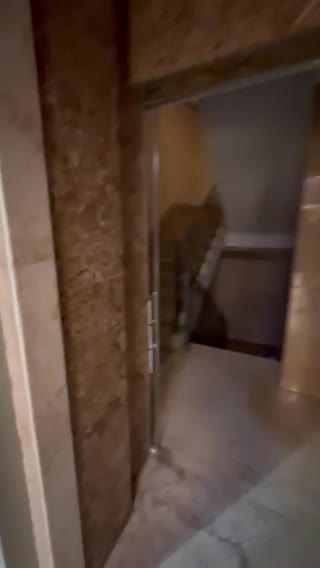 ۵۸ متر ** ظفر کوچه افشین ** ۹ ساله طبقه چهارم