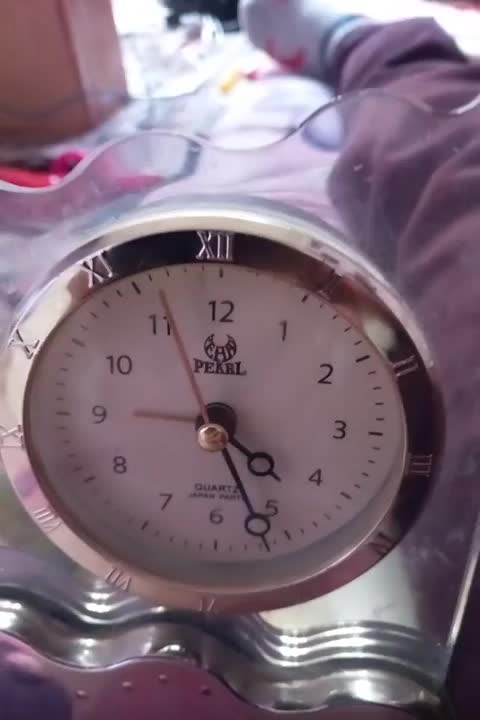 ساعت مچی دخترونه وساعت رومیزی.|ساعت|زنجان, |دیوار