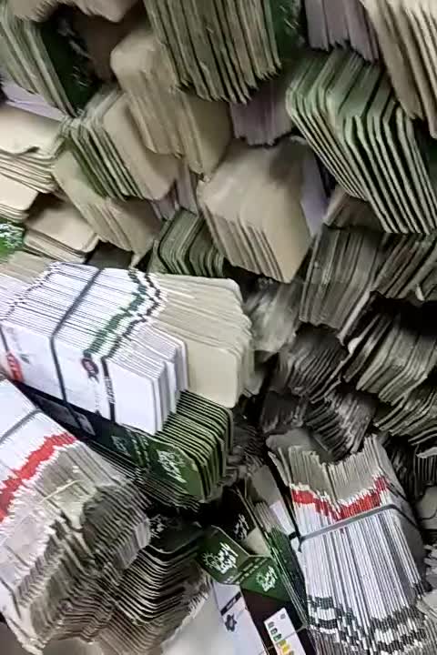 جعبه کارتن لامپ ۴۰و۵۰و۶۰ زیر قیمت و قطعات لامپ|عمده‌فروشی|شهریار, شهریار|دیوار