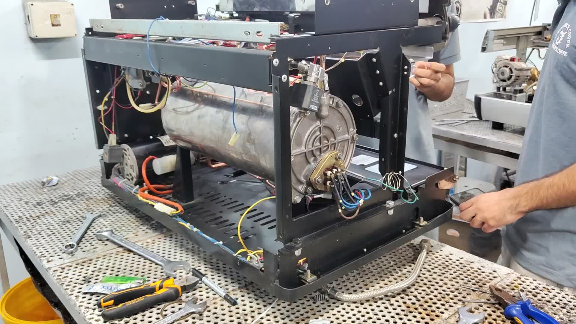 سرویس و تعمیر اسپرسوساز صنعتی|خدمات پیشه و مهارت|تهران, جی|دیوار