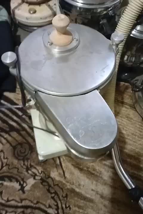 آبمیوه گیری صنعتی|آبمیوه‌گیر و آب‌مرکبات‌گیر|تهران, شهرک آپادانا|دیوار